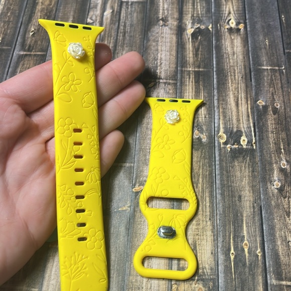 5for$10 42mm/44mm/45mm Adjustable Apple watch bands - NWT - Yellow Flower Rose - Picture 4 of 5